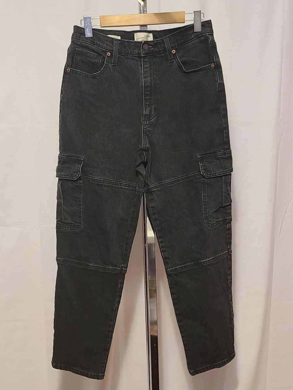 Universal Threads Black Cargo Pocket Looking Denim Jeans